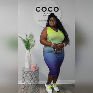 NWOT Sleeveless V Neck Dress